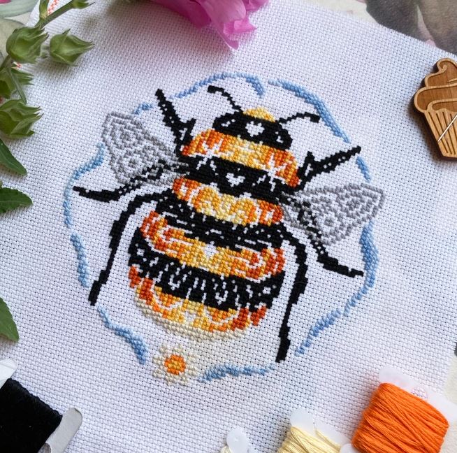Bee Kind - Cross Stitch Kit image 1