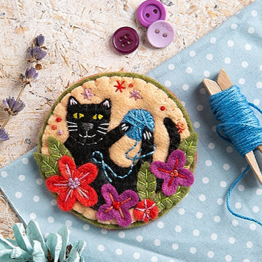 Black Cat  Felt Brooch Kit image 2