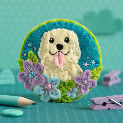 Golden Retriever Felt Brooch Kit image 0