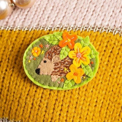 Hedgehog Felt Brooch Kit image 2