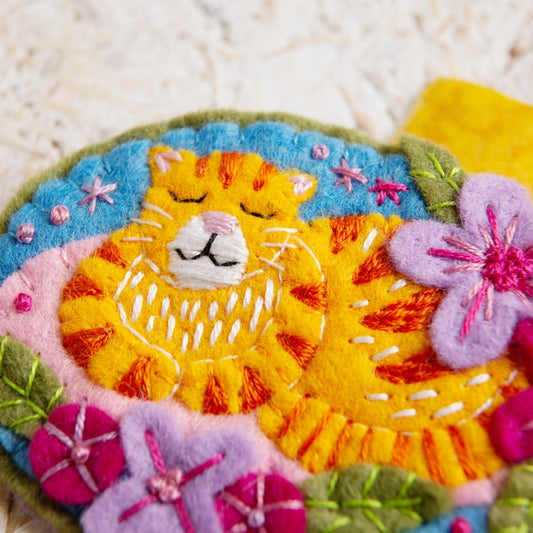 Ginger Cat  Felt Brooch Kit image 0